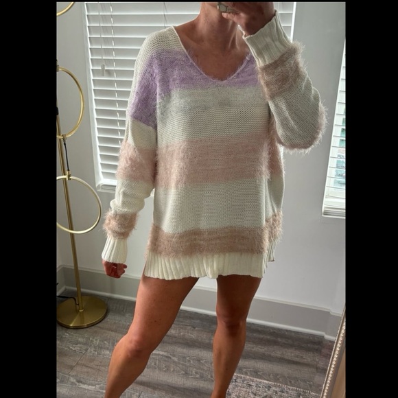 Colorblock striped fuzzy oversize sweater - Picture 3 of 6